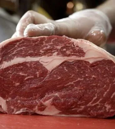 Corte de carne de la línea cárnica